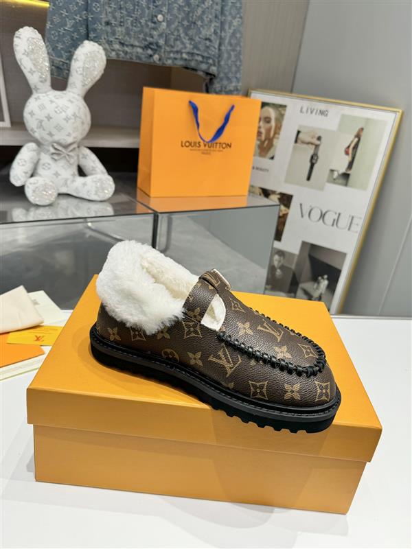 2025126104518212 300